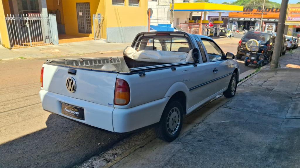 VOLKSWAGEN Saveiro - Foto