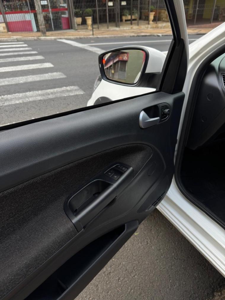 VOLKSWAGEN Saveiro - Foto