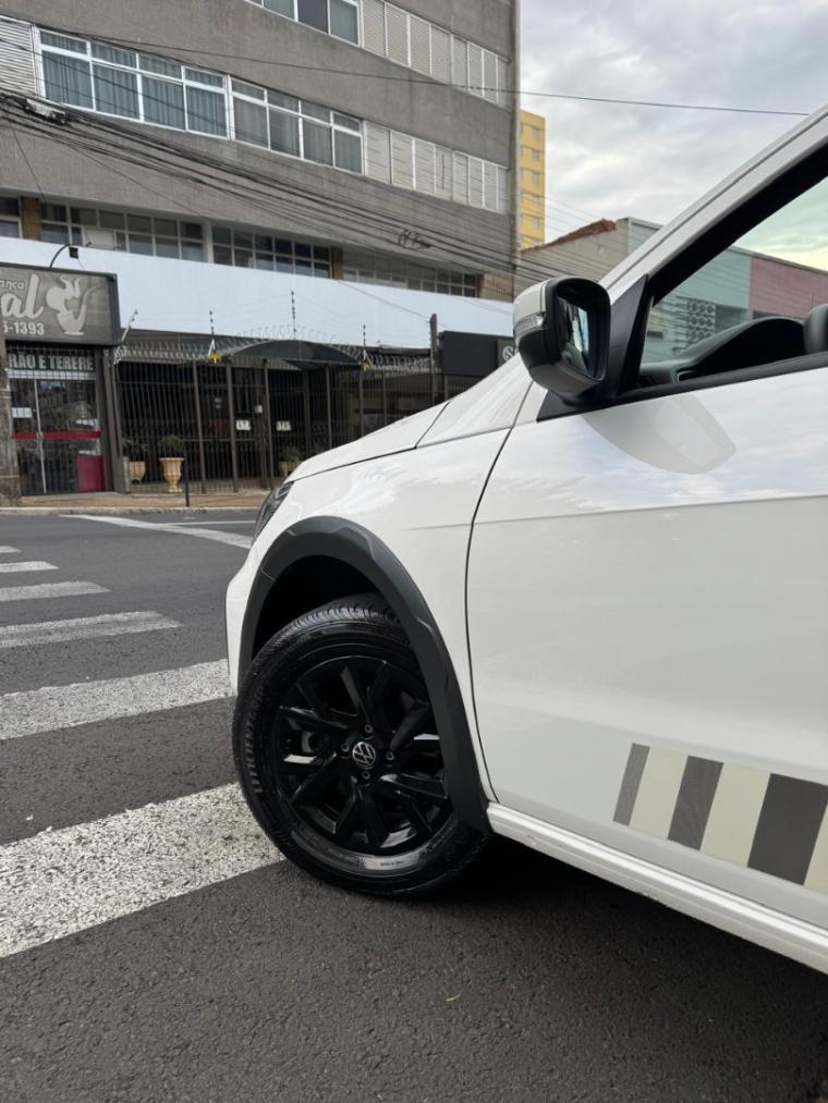 VOLKSWAGEN Saveiro - Foto