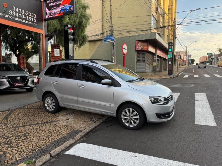 VOLKSWAGEN Space Fox