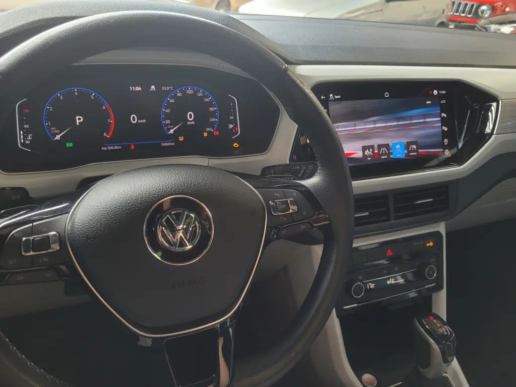 VOLKSWAGEN T-Cross - Foto