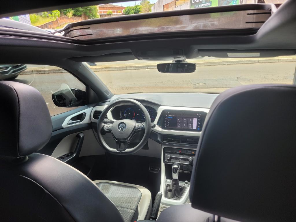 VOLKSWAGEN T-Cross - Foto