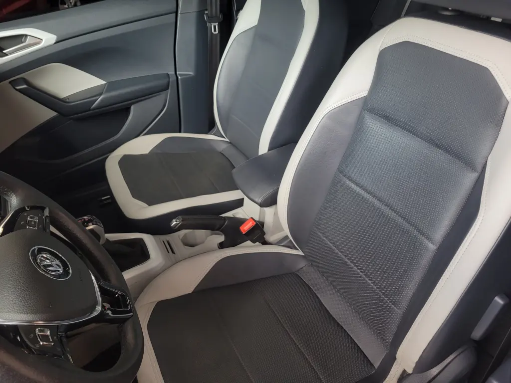 VOLKSWAGEN T-Cross - Foto