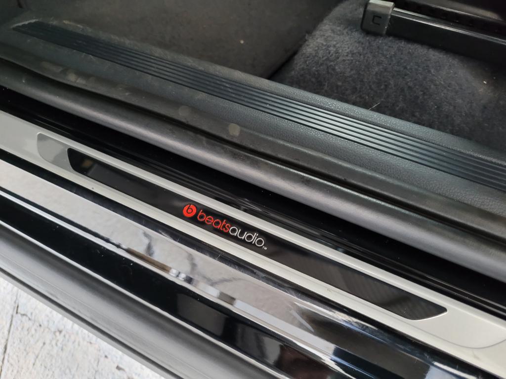 VOLKSWAGEN T-Cross - Foto