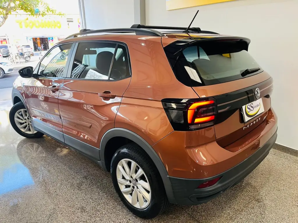 VOLKSWAGEN T-Cross - Foto