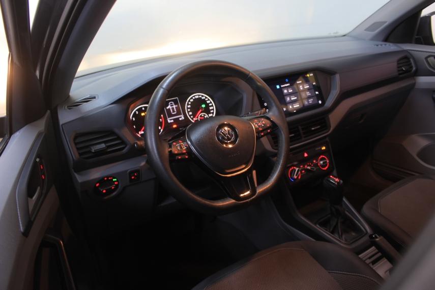 VOLKSWAGEN T-Cross - Foto