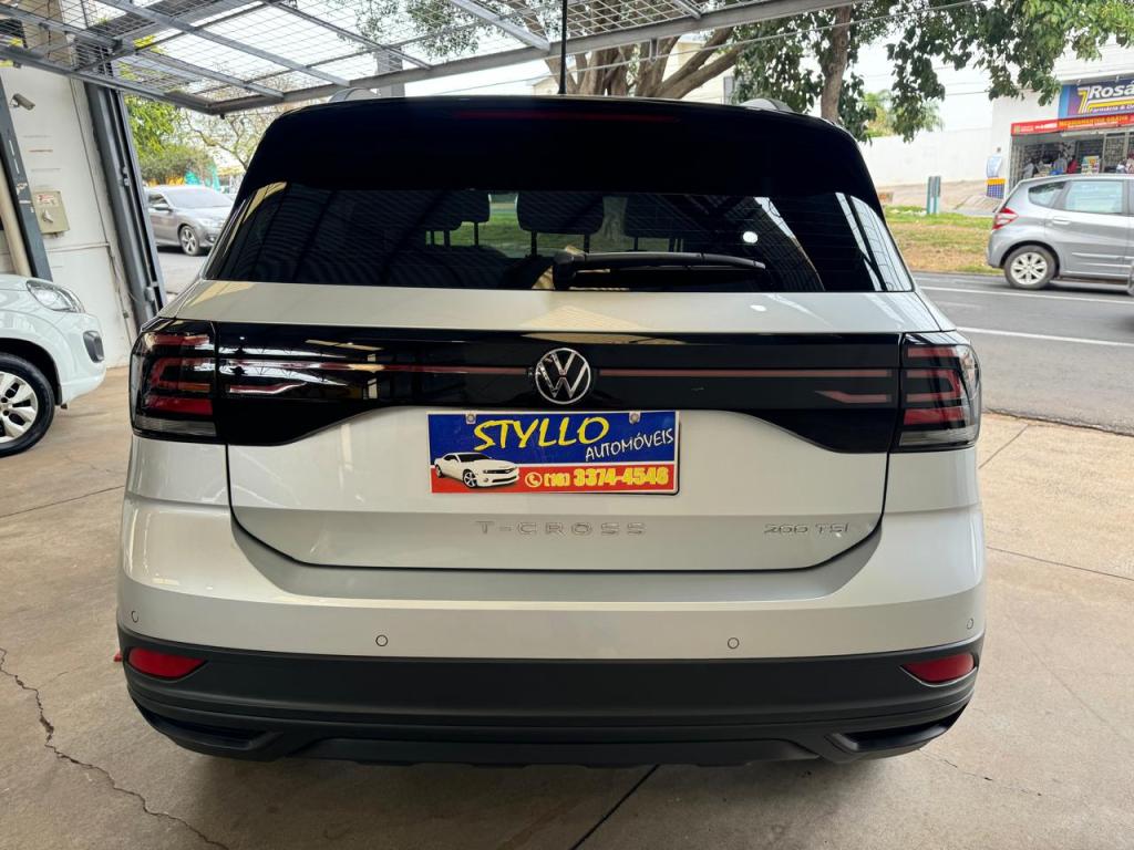 VOLKSWAGEN T-Cross - Foto