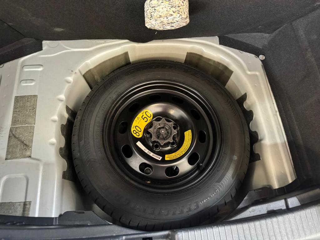 VOLKSWAGEN T-Cross - Foto