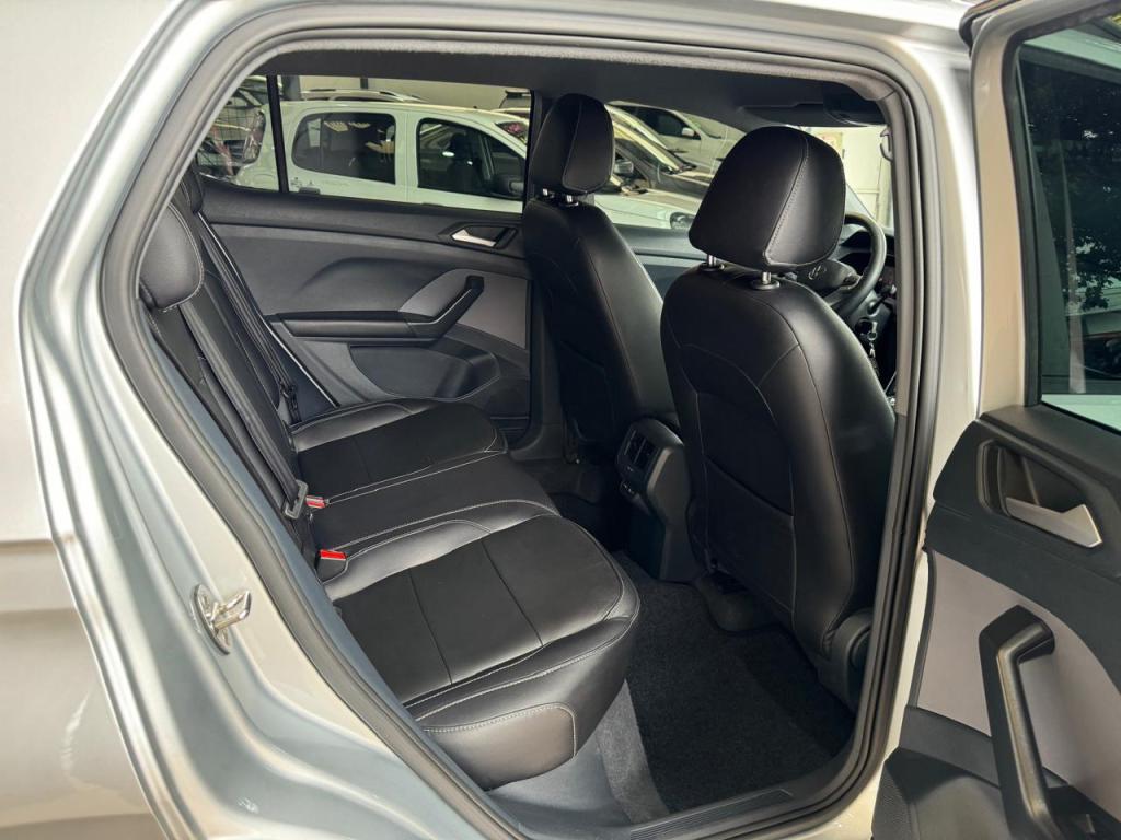 VOLKSWAGEN T-Cross - Foto