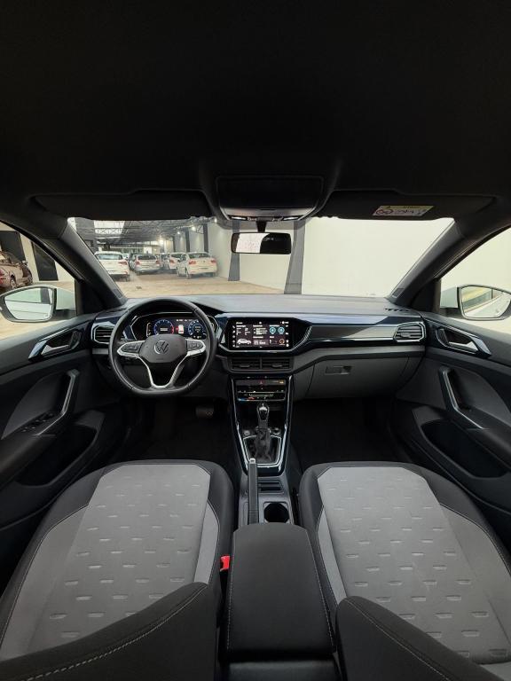 VOLKSWAGEN T-Cross - Foto