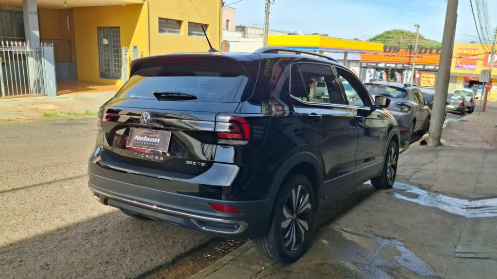 VOLKSWAGEN T-Cross - Foto