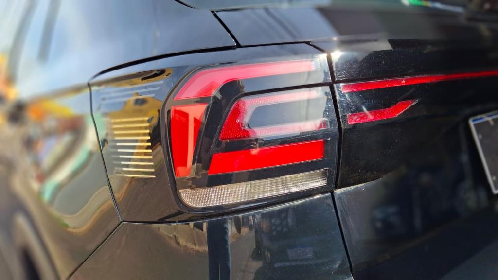 VOLKSWAGEN T-Cross - Foto