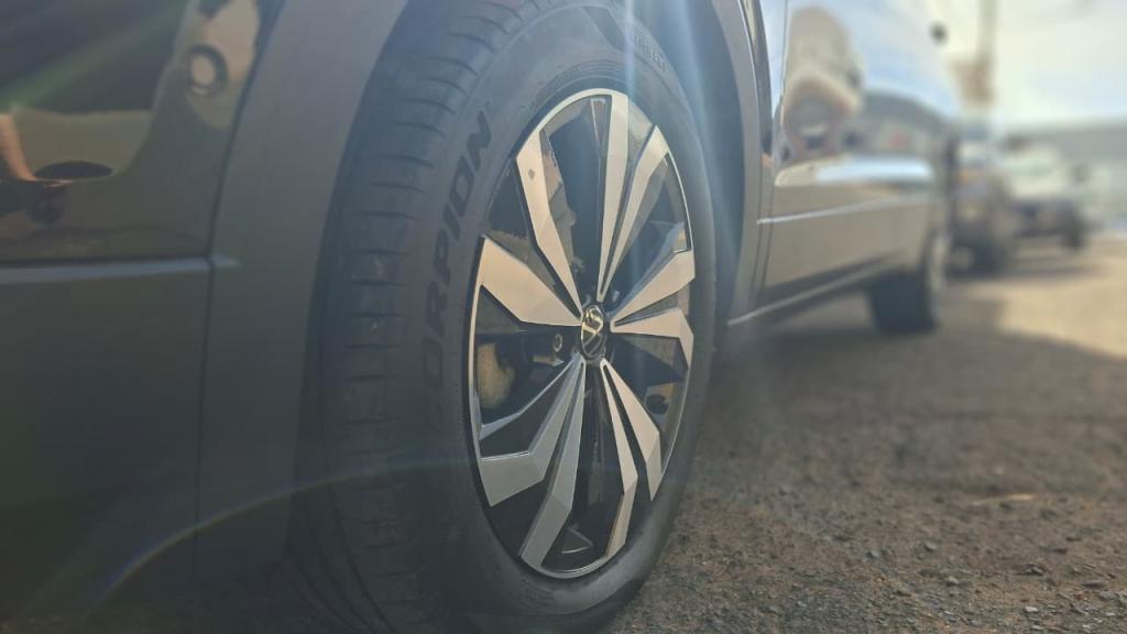 VOLKSWAGEN T-Cross - Foto