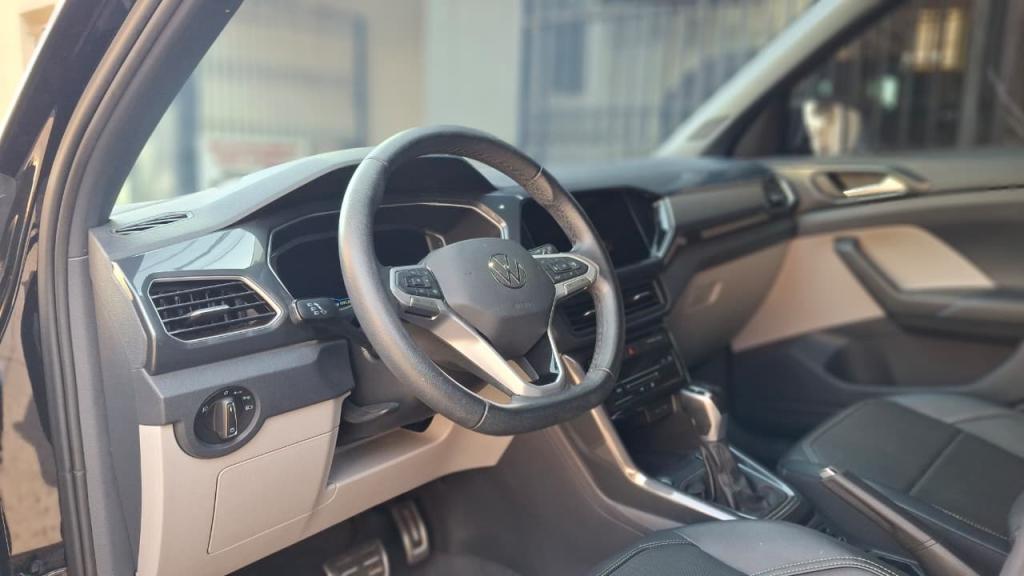 VOLKSWAGEN T-Cross - Foto