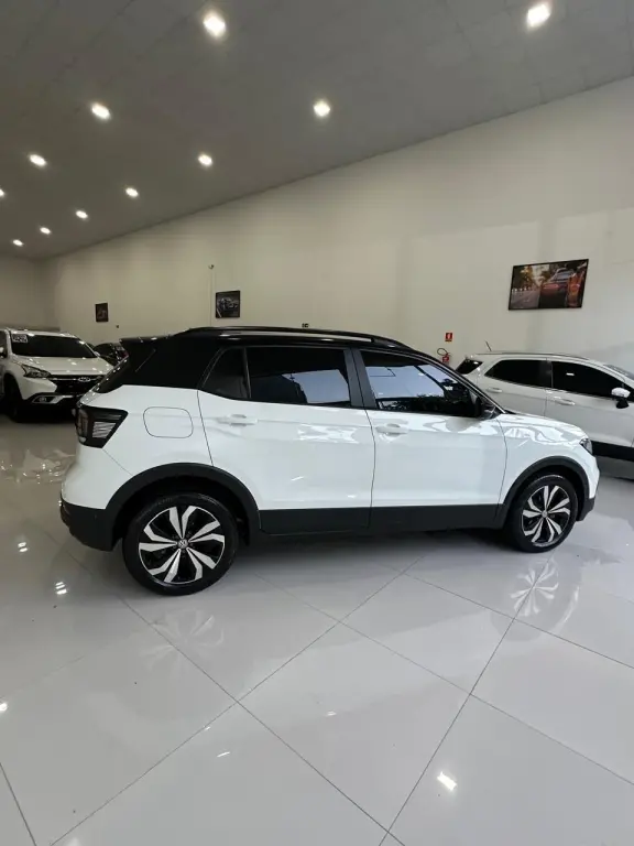 VOLKSWAGEN T-Cross - Foto