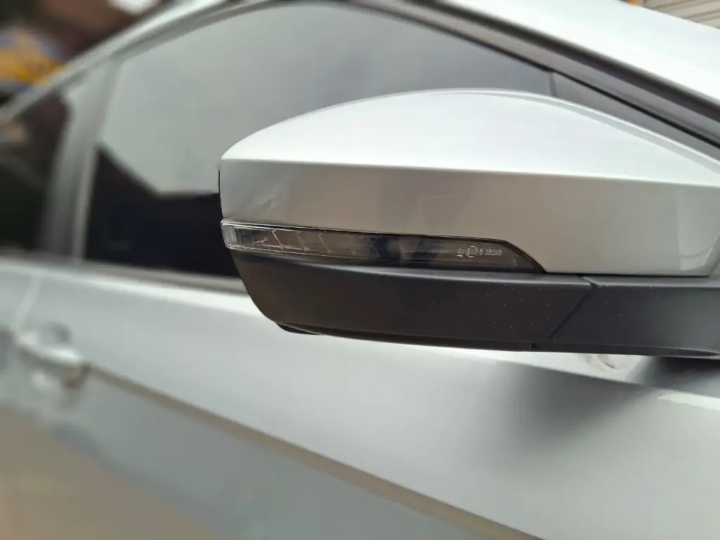 VOLKSWAGEN T-Cross - Foto