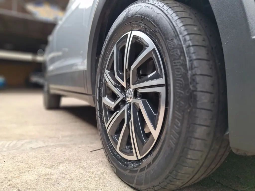 VOLKSWAGEN T-Cross - Foto