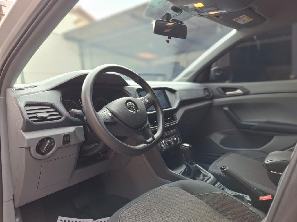 VOLKSWAGEN T-Cross - Foto