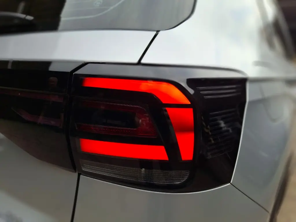 VOLKSWAGEN T-Cross - Foto