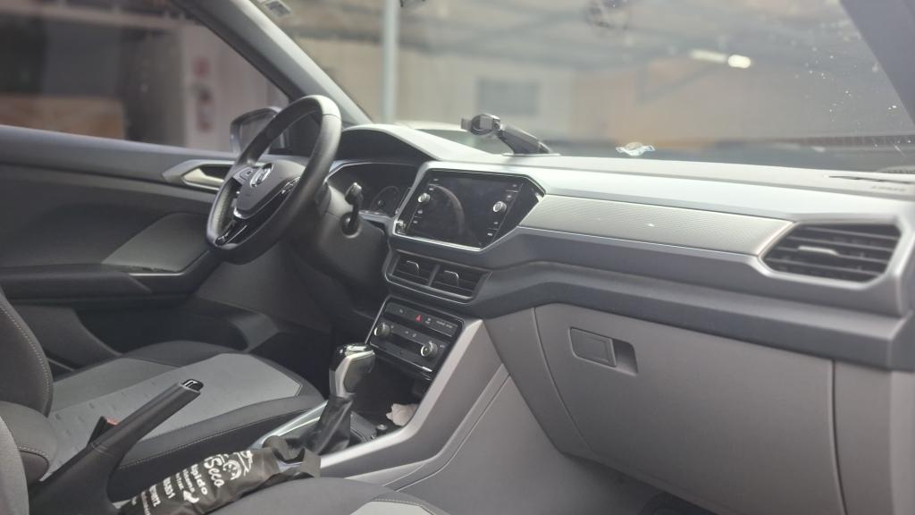 VOLKSWAGEN T-Cross - Foto