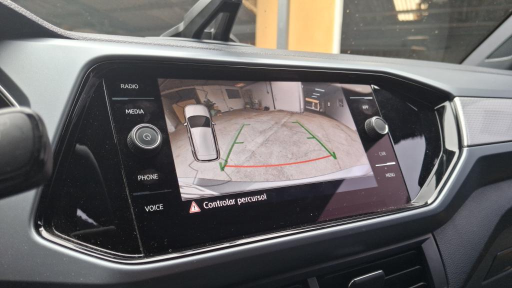 VOLKSWAGEN T-Cross - Foto