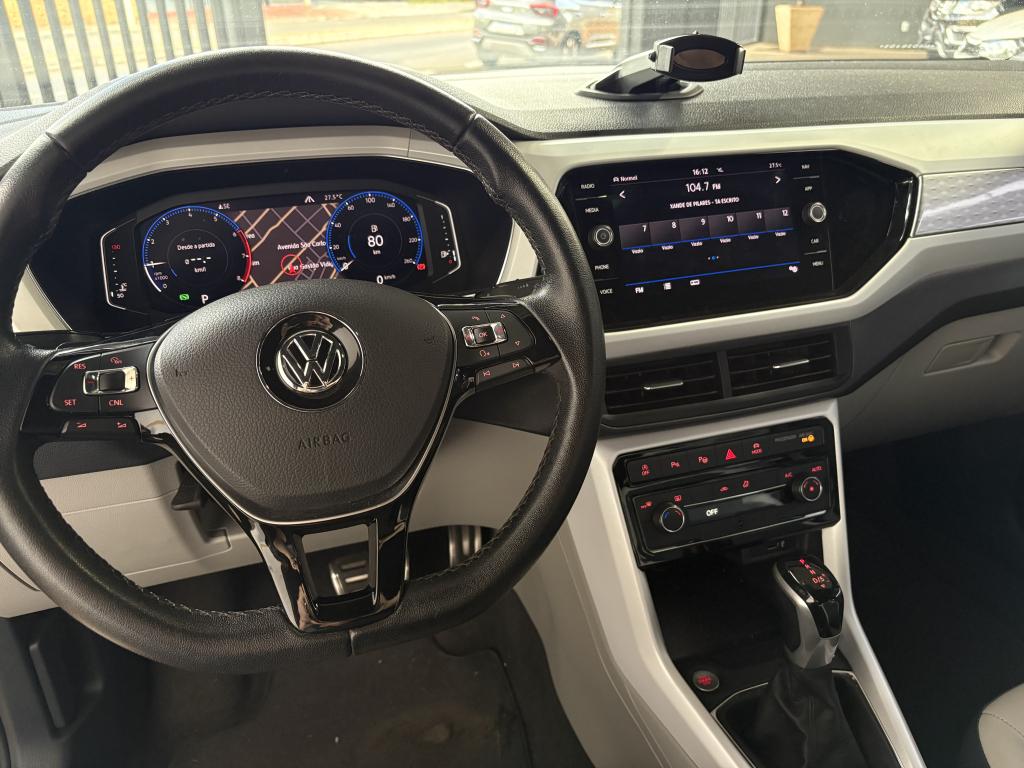 VOLKSWAGEN T-Cross - Foto