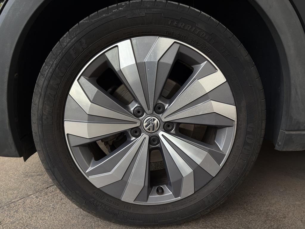 VOLKSWAGEN T-Cross - Foto