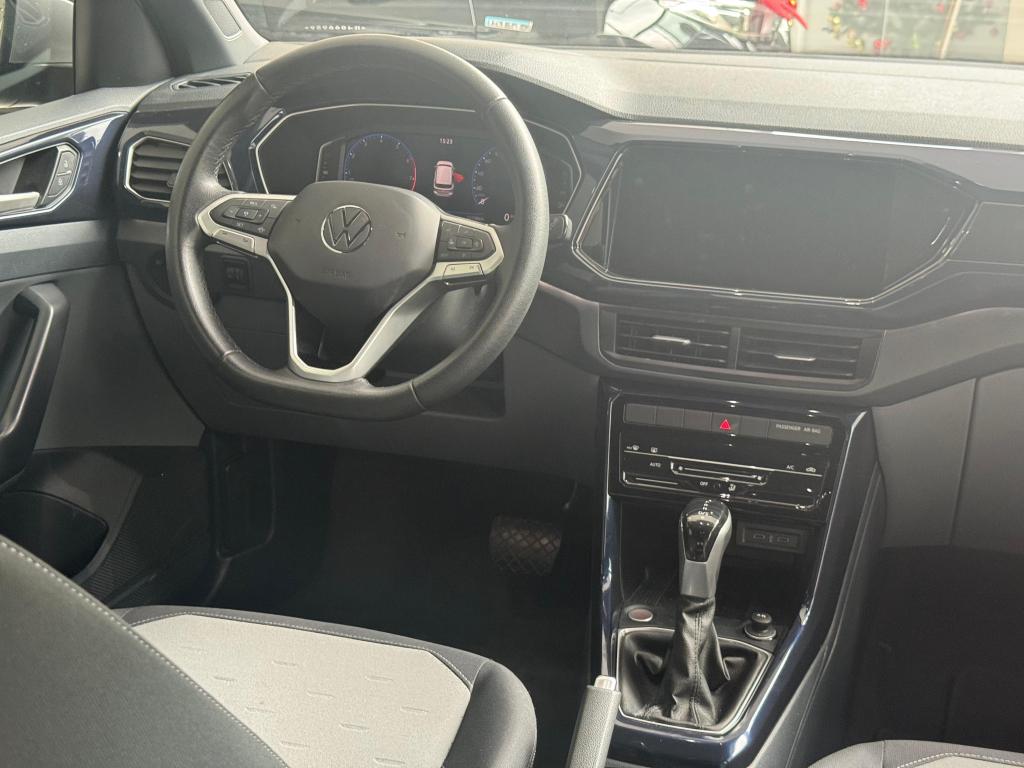 VOLKSWAGEN T-Cross - Foto