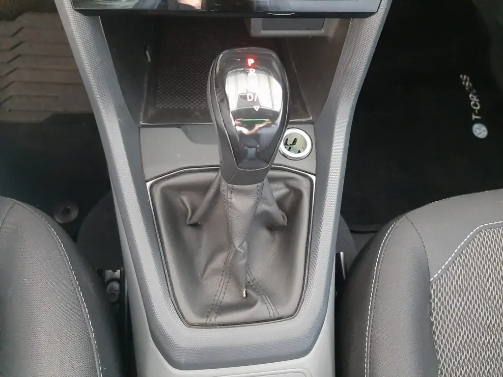 VOLKSWAGEN T-Cross - Foto