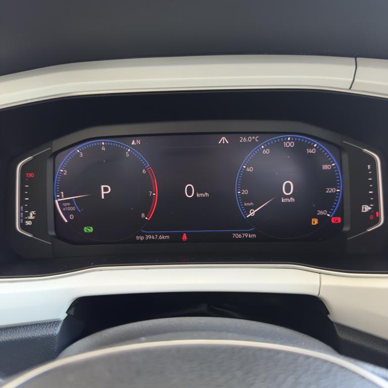 VOLKSWAGEN T-Cross - Foto