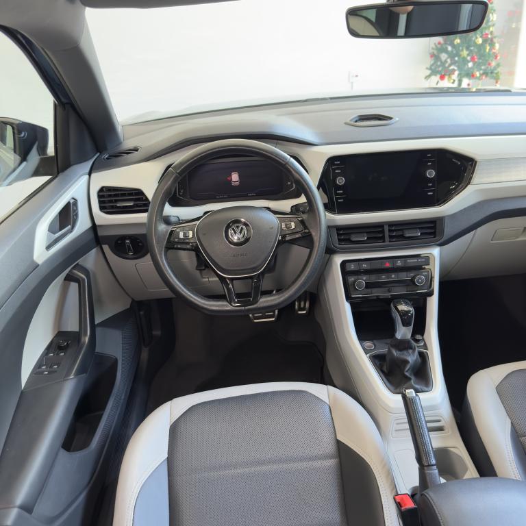 VOLKSWAGEN T-Cross - Foto