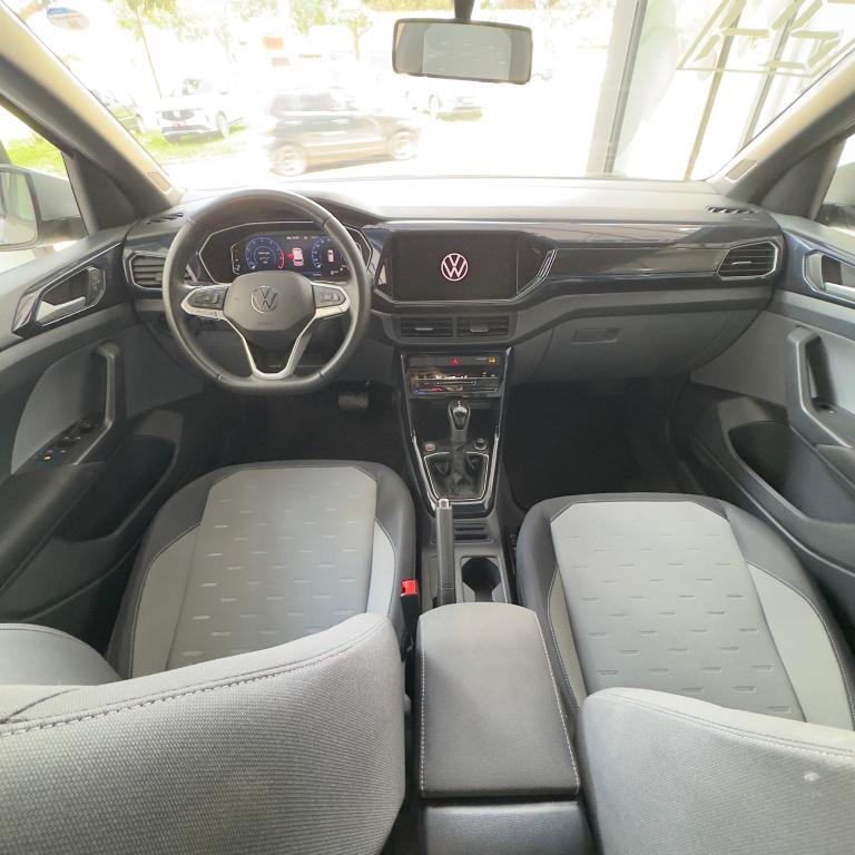 VOLKSWAGEN T-Cross - Foto