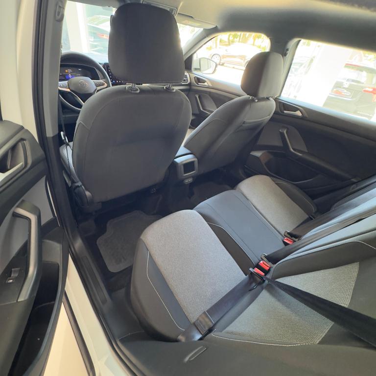 VOLKSWAGEN T-Cross - Foto