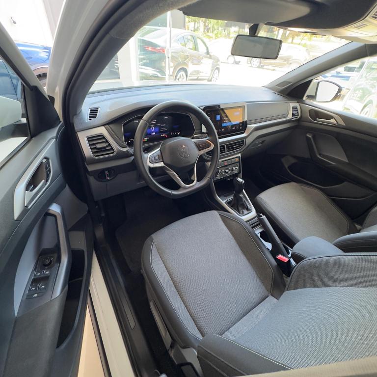 VOLKSWAGEN T-Cross - Foto