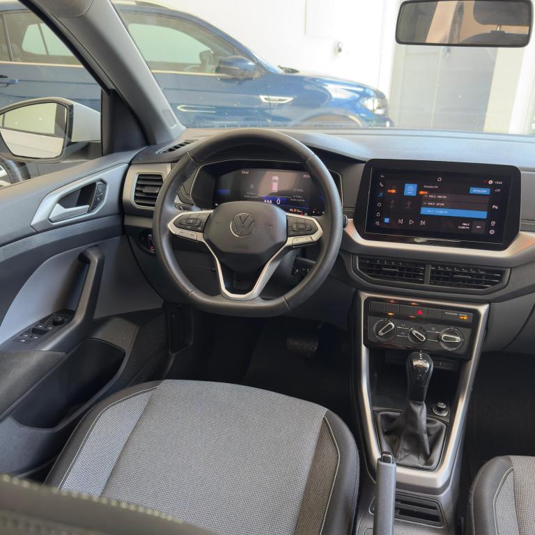 VOLKSWAGEN T-Cross - Foto
