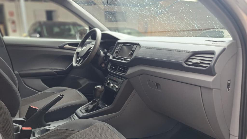 VOLKSWAGEN T-Cross - Foto