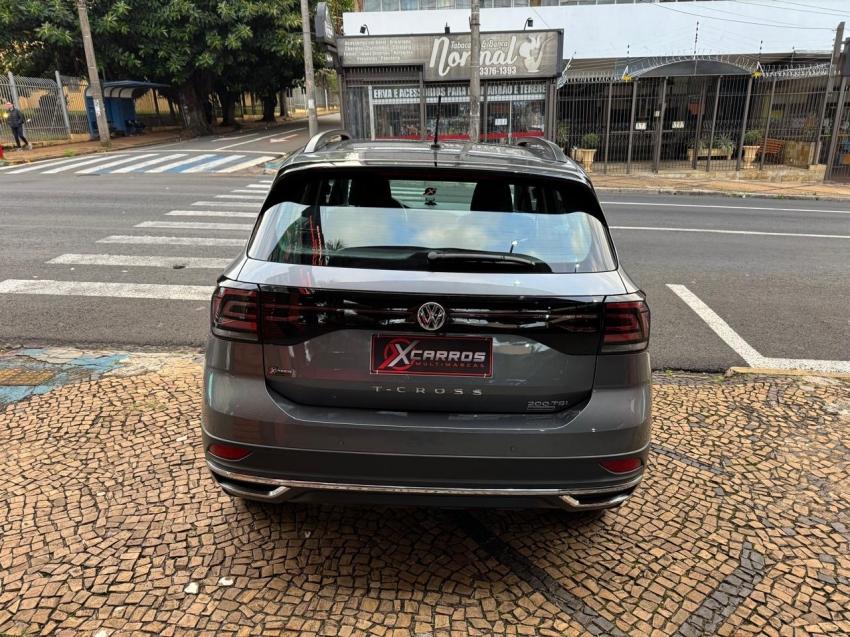VOLKSWAGEN T-Cross - Foto