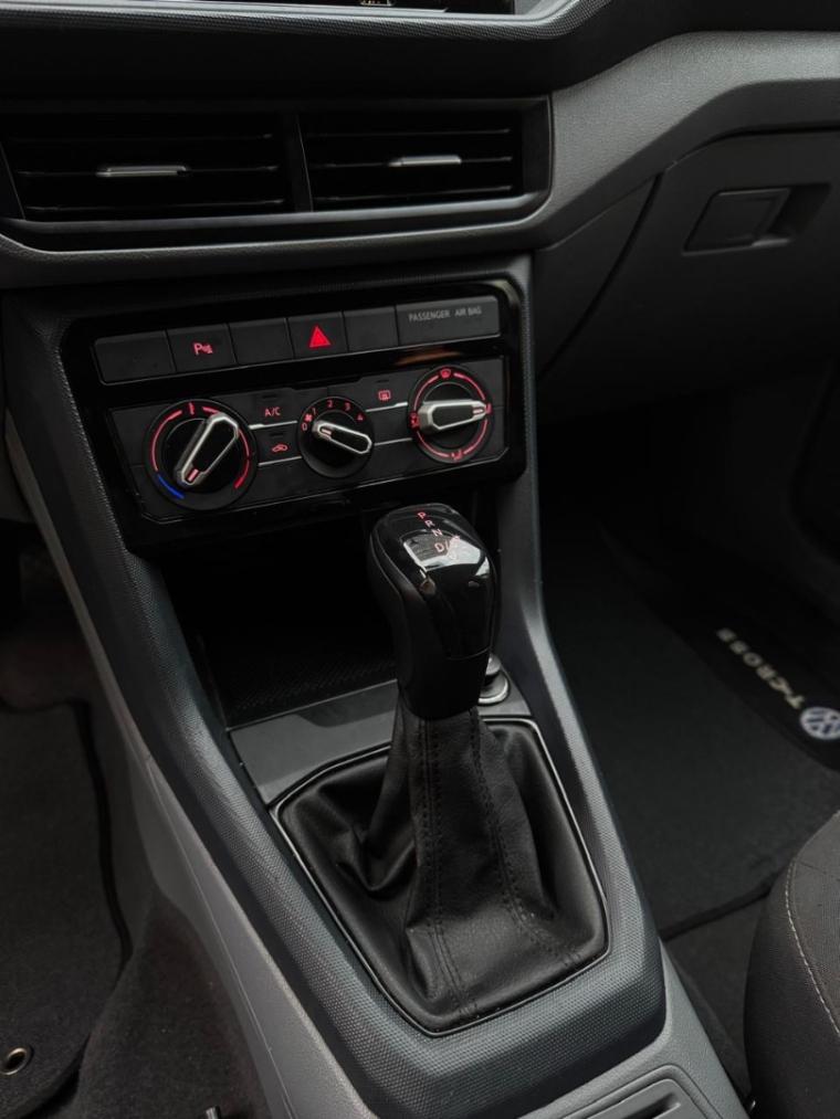 VOLKSWAGEN T-Cross - Foto