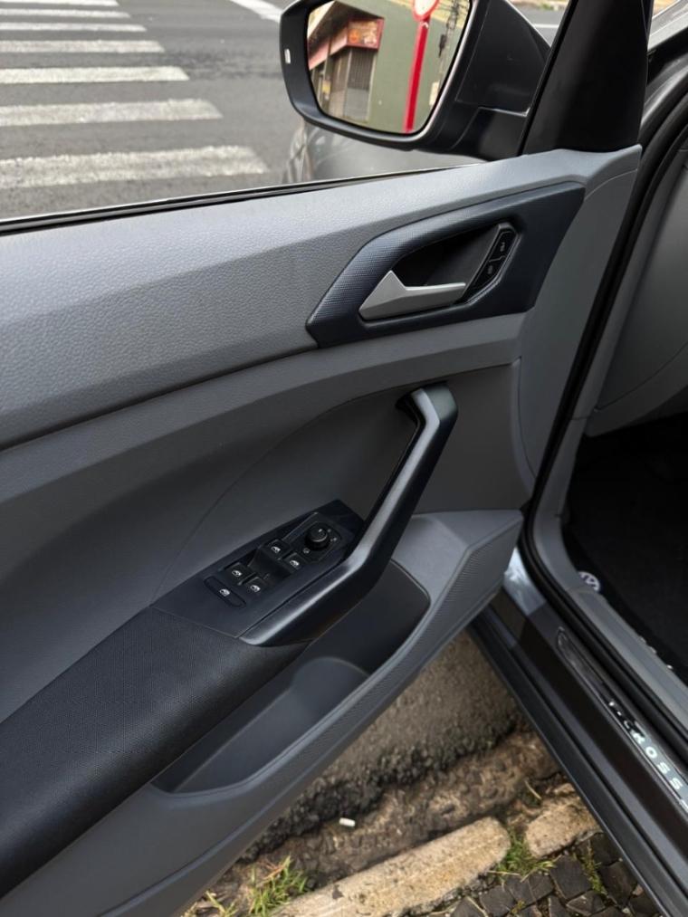 VOLKSWAGEN T-Cross - Foto