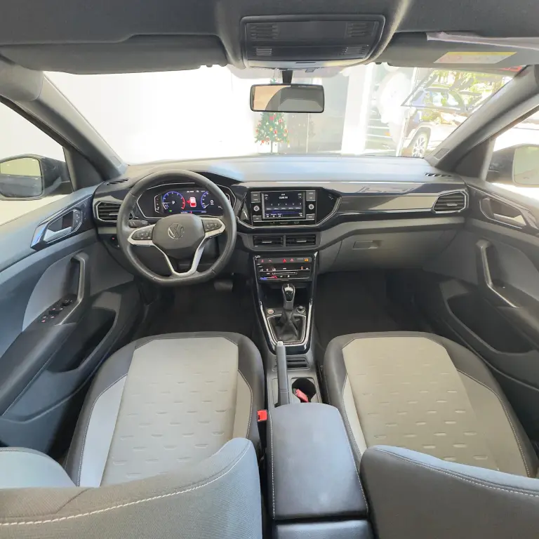 VOLKSWAGEN T-Cross - Foto
