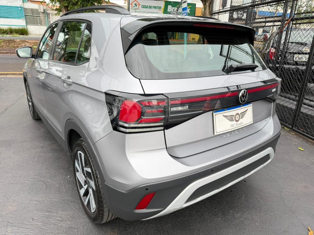 VOLKSWAGEN T-Cross - Foto