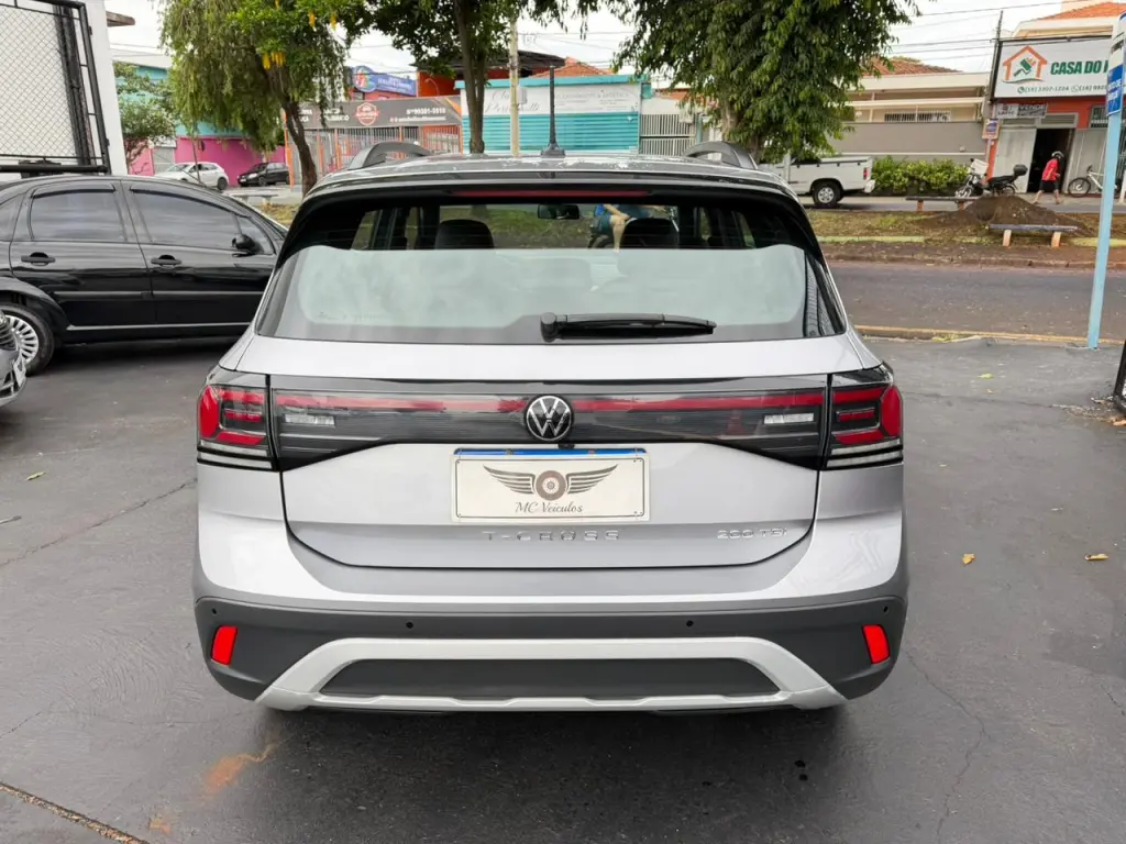 VOLKSWAGEN T-Cross - Foto