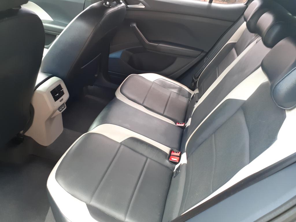 VOLKSWAGEN T-Cross - Foto