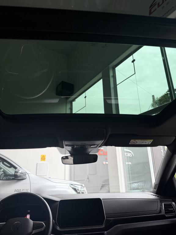 VOLKSWAGEN T-Cross - Foto