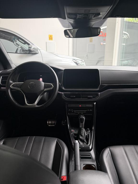 VOLKSWAGEN T-Cross - Foto