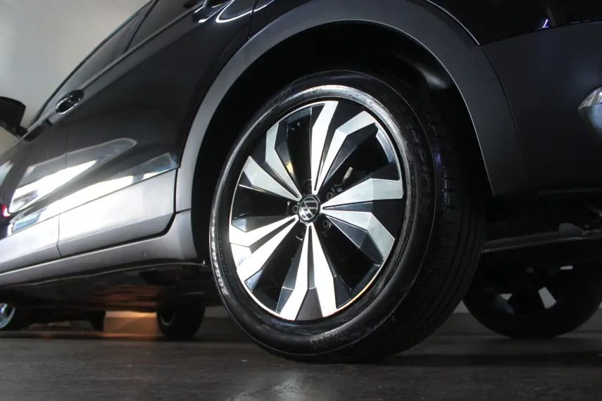 VOLKSWAGEN T-Cross - Foto