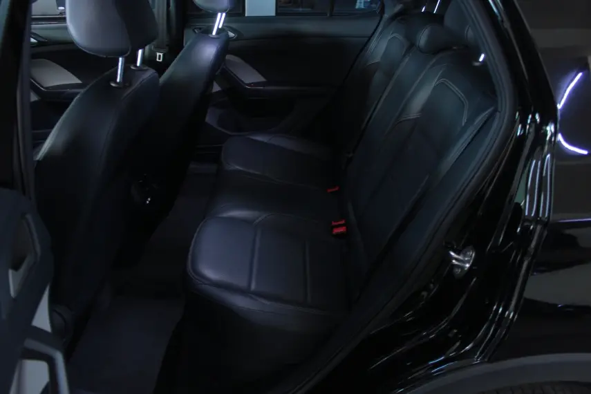 VOLKSWAGEN T-Cross - Foto