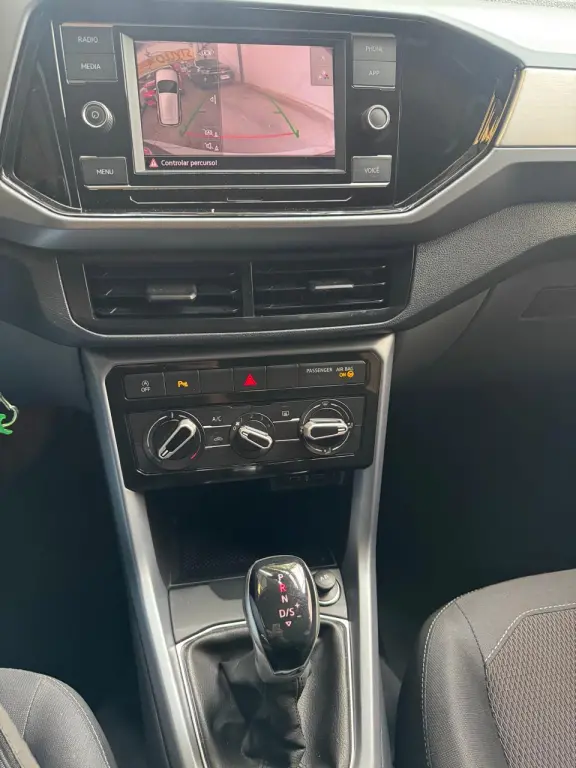 VOLKSWAGEN T-Cross - Foto