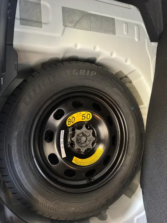 VOLKSWAGEN T-Cross - Foto