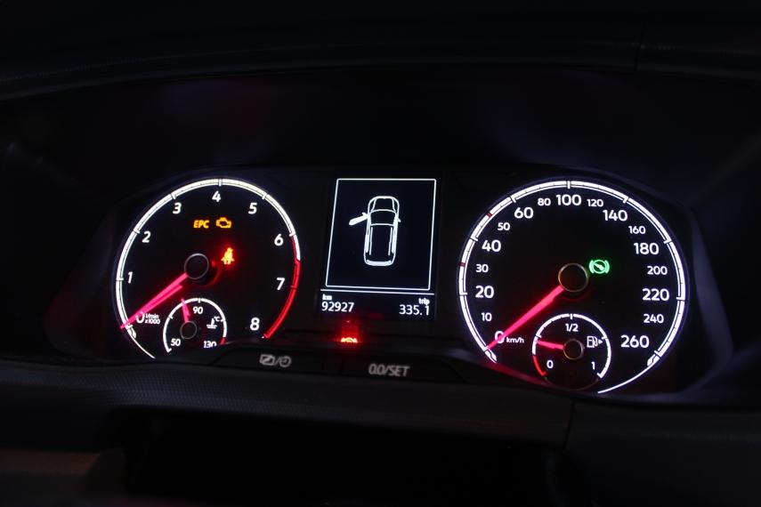 VOLKSWAGEN T-Cross - Foto